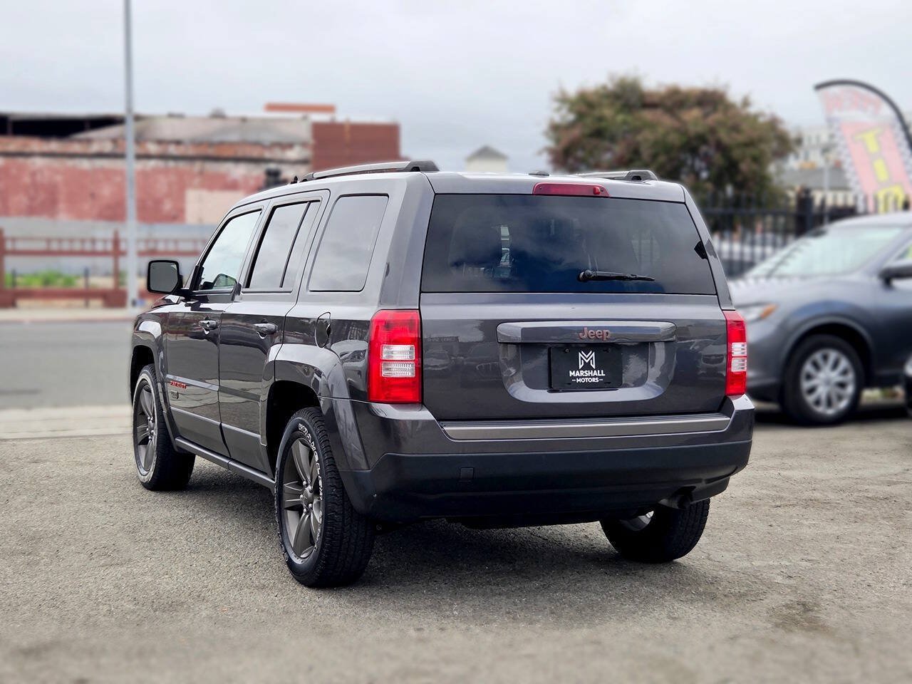 Used 2016 Jeep Patriot 75th Anniversary w/ Power Value Group FWD image 6