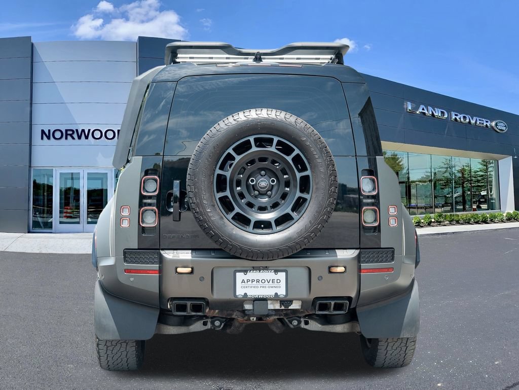 Used 2025 Land Rover Defender 110 AWD/4WD image 5