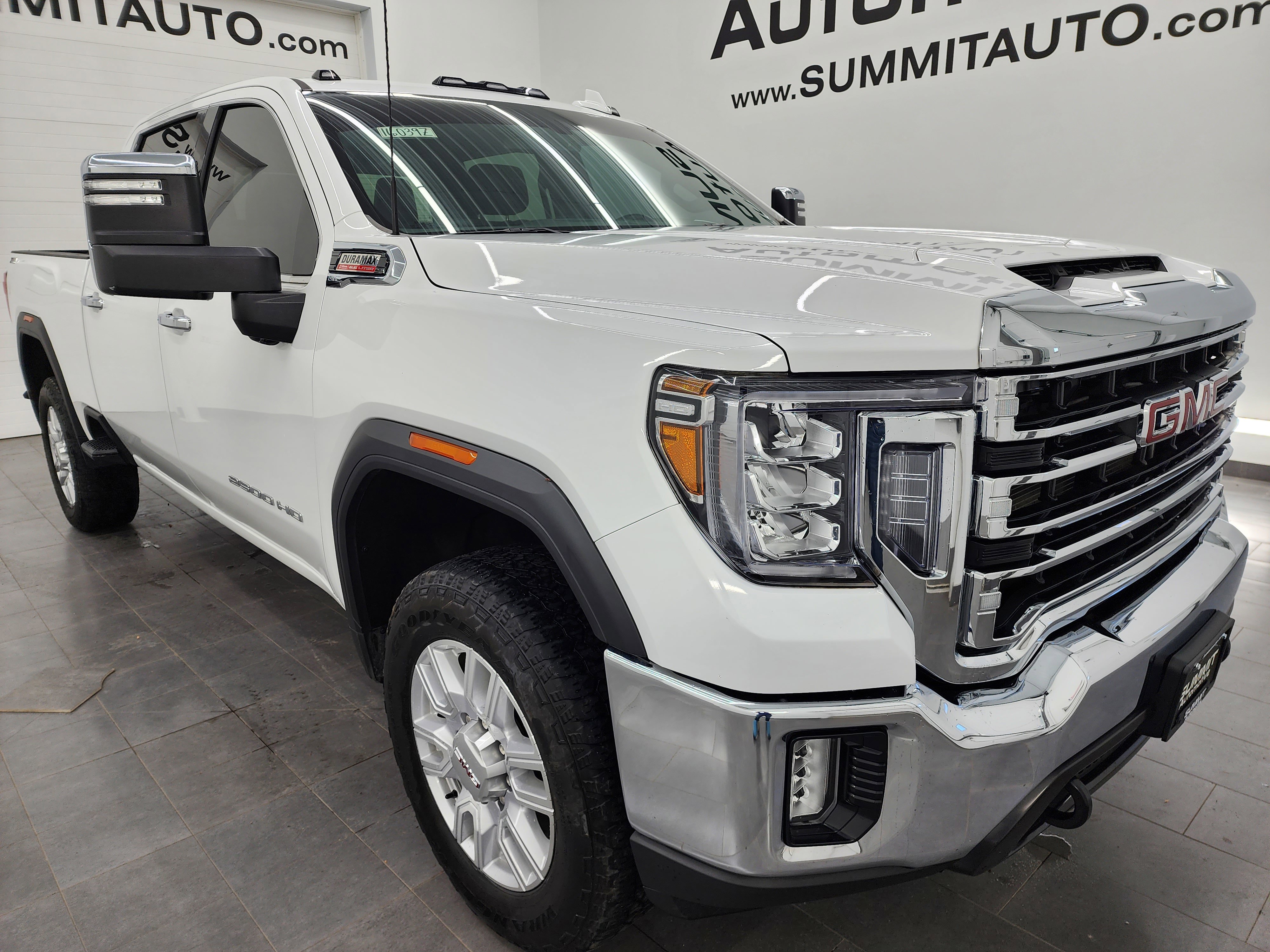 Used 2022 GMC Sierra 2500 SLT w/ SLT Convenience Package image 2