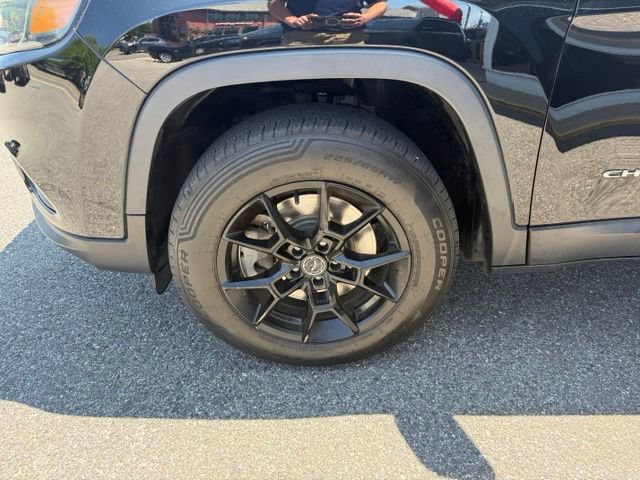 Used 2021 Jeep Cherokee Latitude AWD/4WD image 37