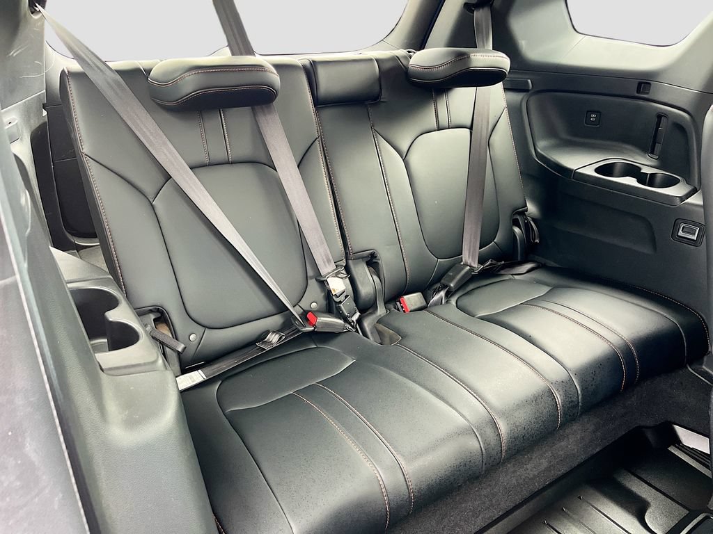 Used 2025 Honda Pilot TrailSport image 27