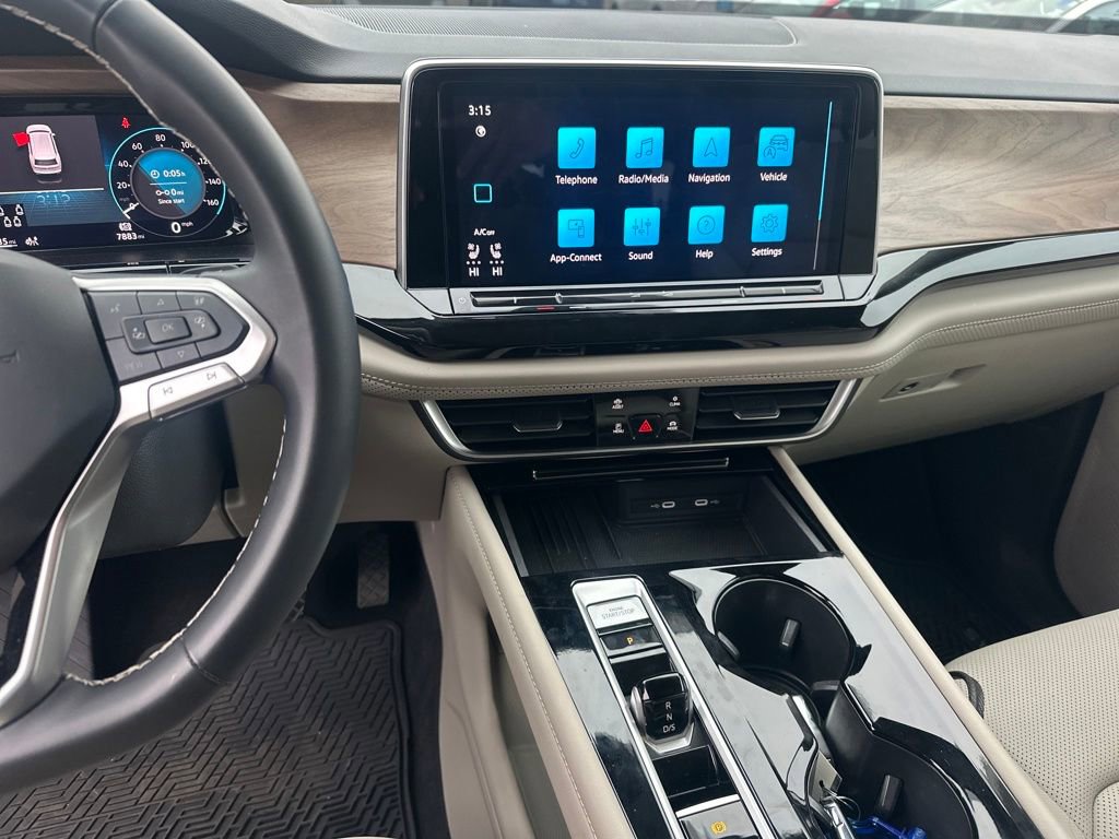 New 2025 Volkswagen Atlas SE image 18