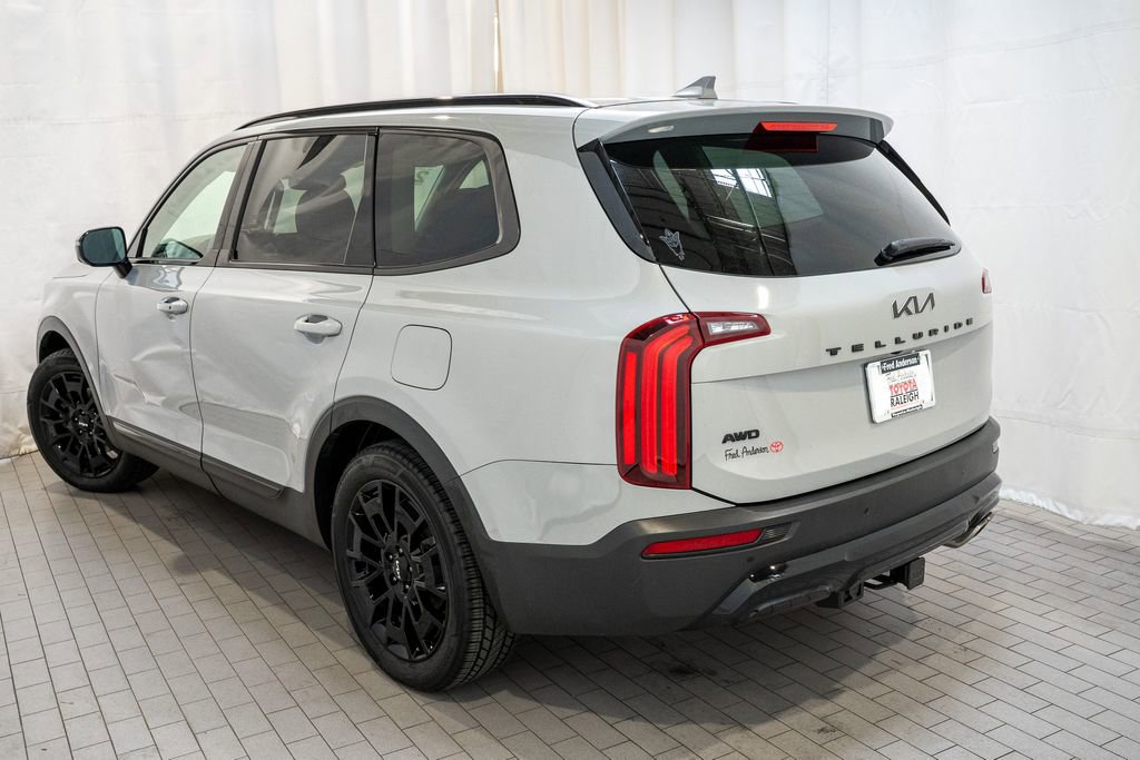 Used 2022 Kia Telluride SX w/ SX Prestige Package image 4