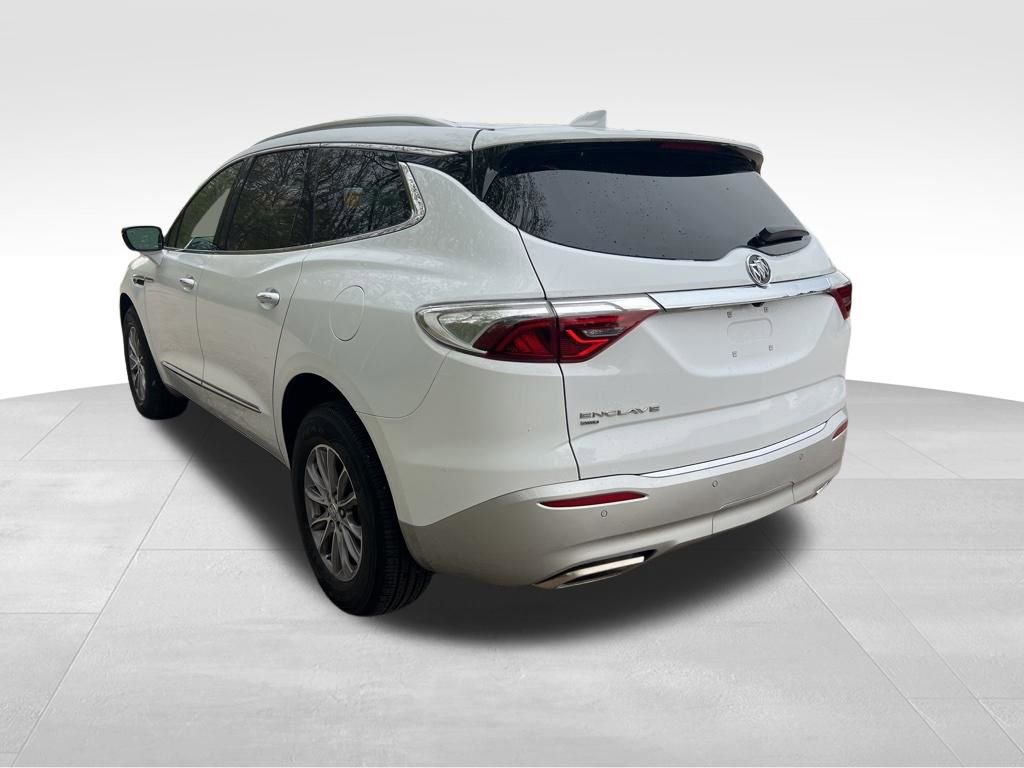 Used 2023 Buick Enclave Essence AWD/4WD image 6