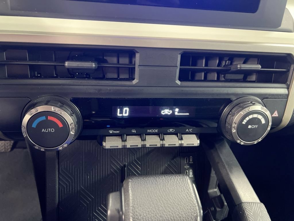 Used 2024 Toyota Tacoma TRD Off-Road AWD/4WD image 17