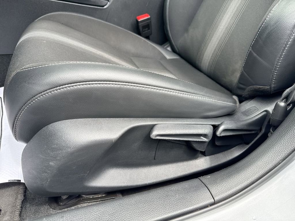 Used 2023 Honda Civic Sport image 12