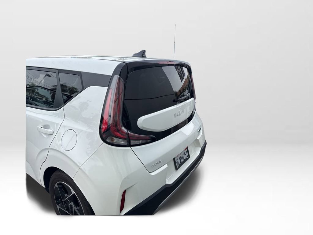 Used 2024 Kia Soul EX image 9