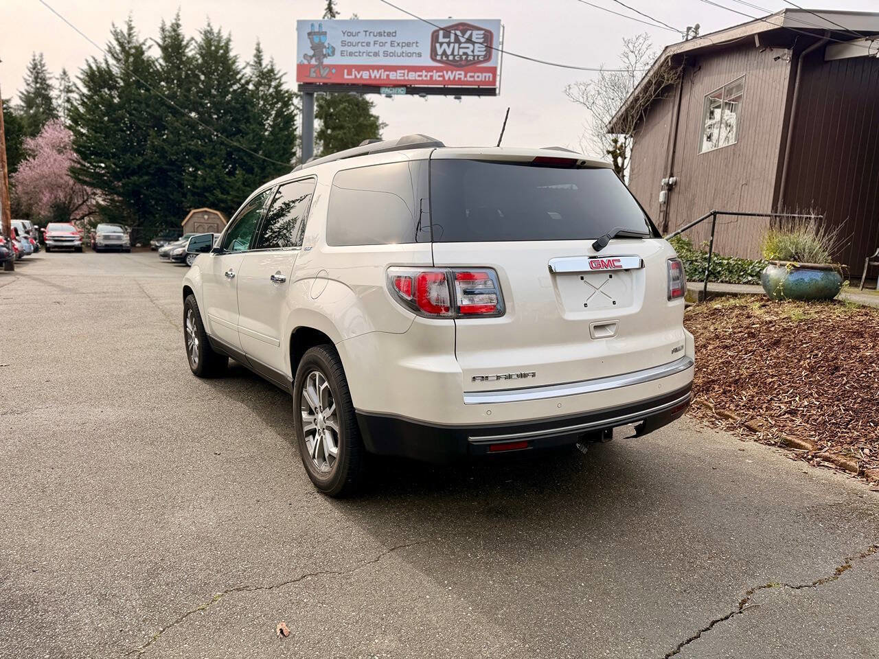 Used 2014 GMC Acadia SLT AWD/4WD image 4