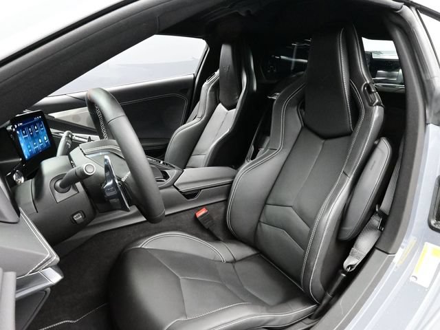 Used 2025 Chevrolet Corvette Z06 RWD image 5