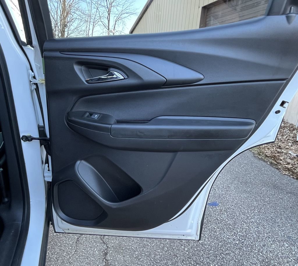 Used 2023 Chevrolet TrailBlazer LT w/ Convenience Package image 19