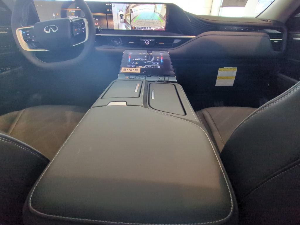 New 2027 INFINITI QX80 Luxe RWD image 30