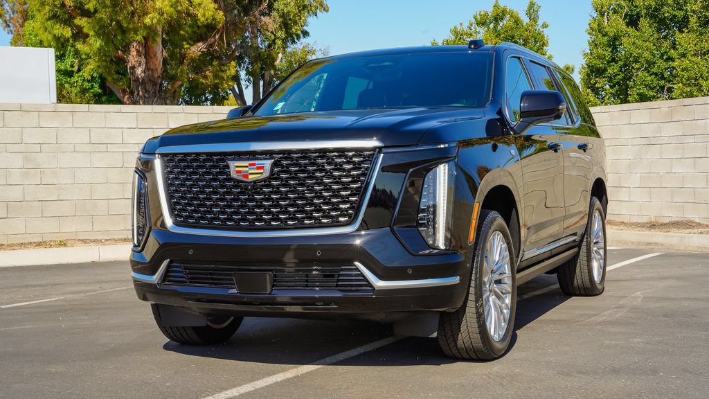 New 2026 Cadillac Escalade Luxury AWD/4WD video 2