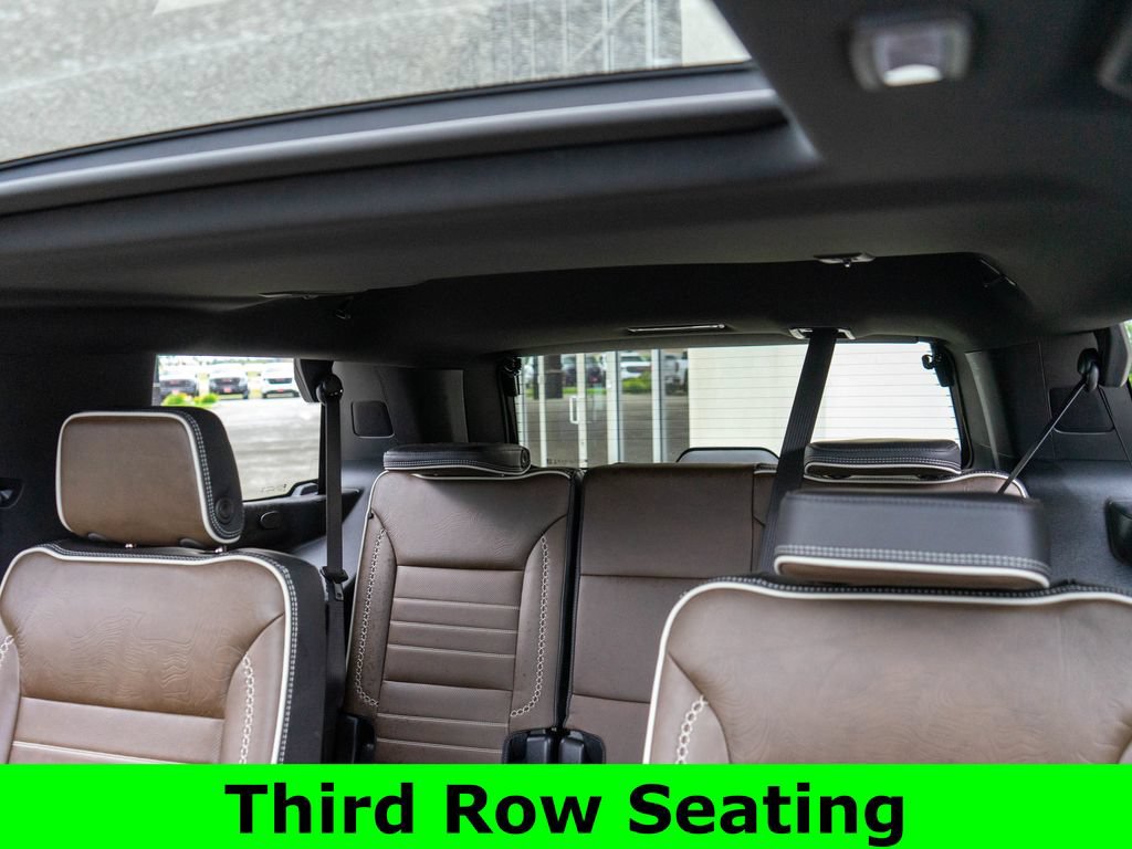 Used 2026 GMC Yukon Denali Ultimate w/ LPO, Floor Liner Package AWD/4WD image 13