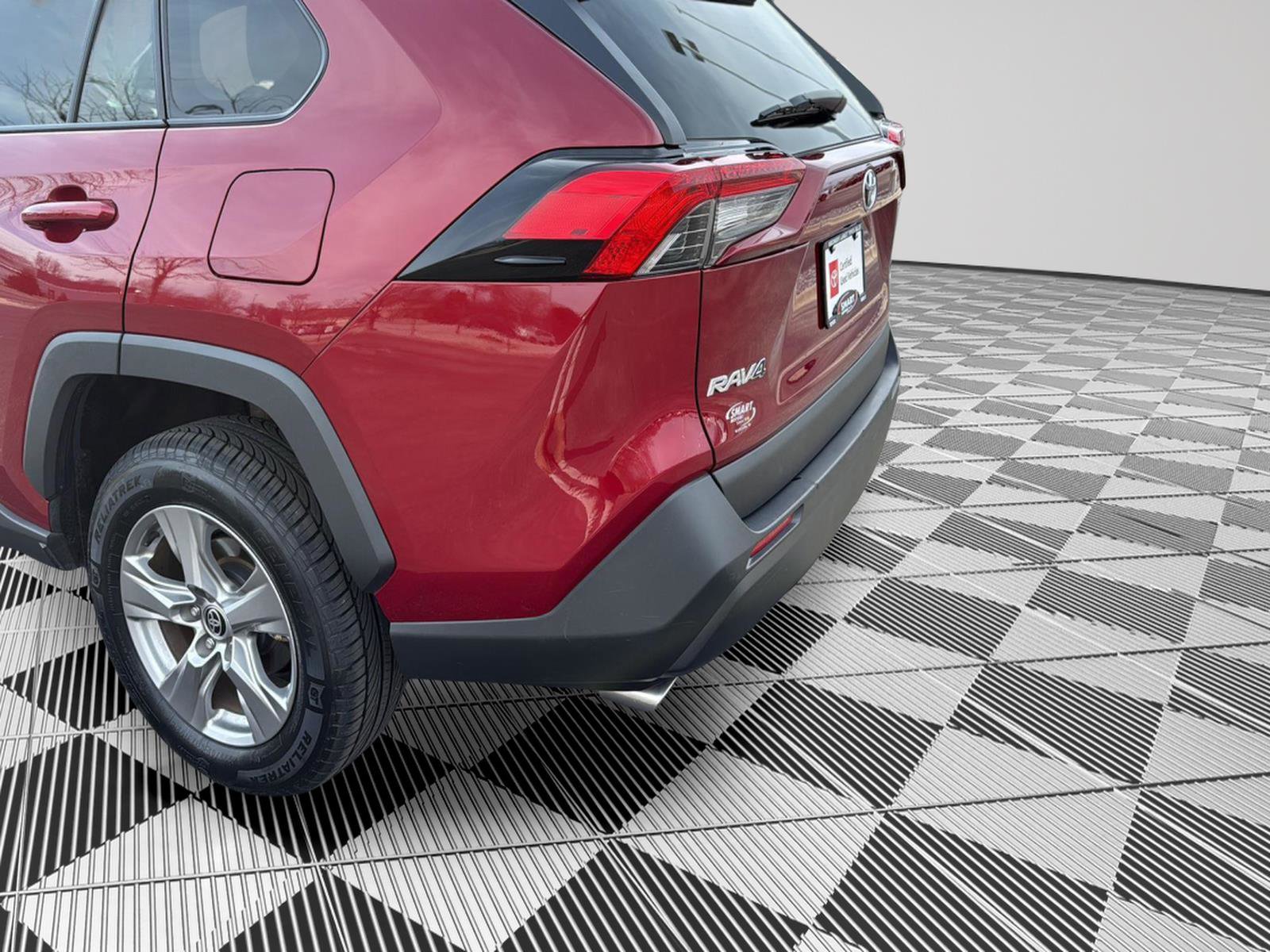 Used 2025 Toyota RAV4 XLE image 25