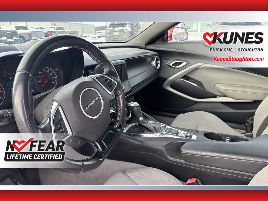 Used 2020 Chevrolet Camaro LT image 22
