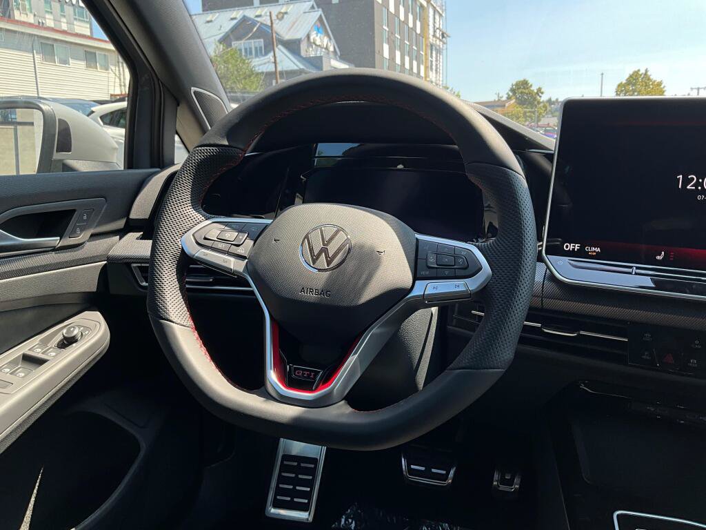 New 2026 Volkswagen GTI SE FWD image 20