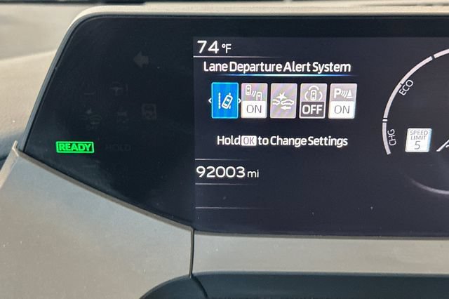 Used 2023 Toyota Prius LE FWD image 28