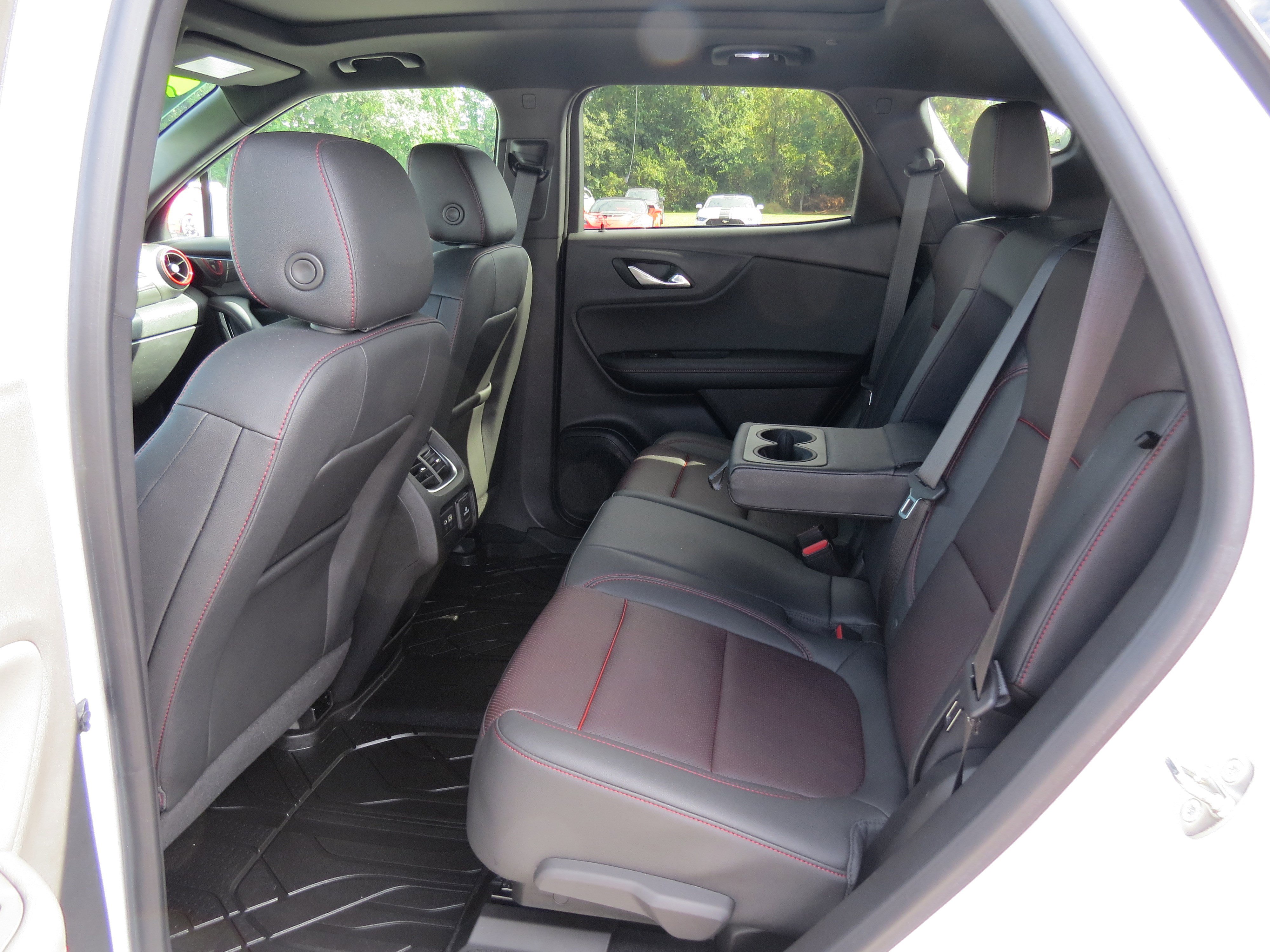 Certified 2023 Chevrolet Blazer RS w/ Driver Confidence II Package image 13