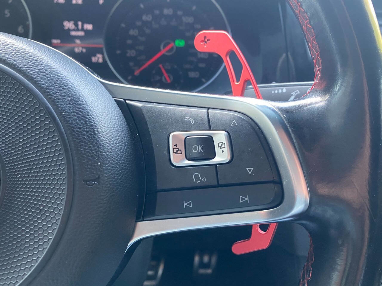 Used 2017 Volkswagen GTI Sport image 25