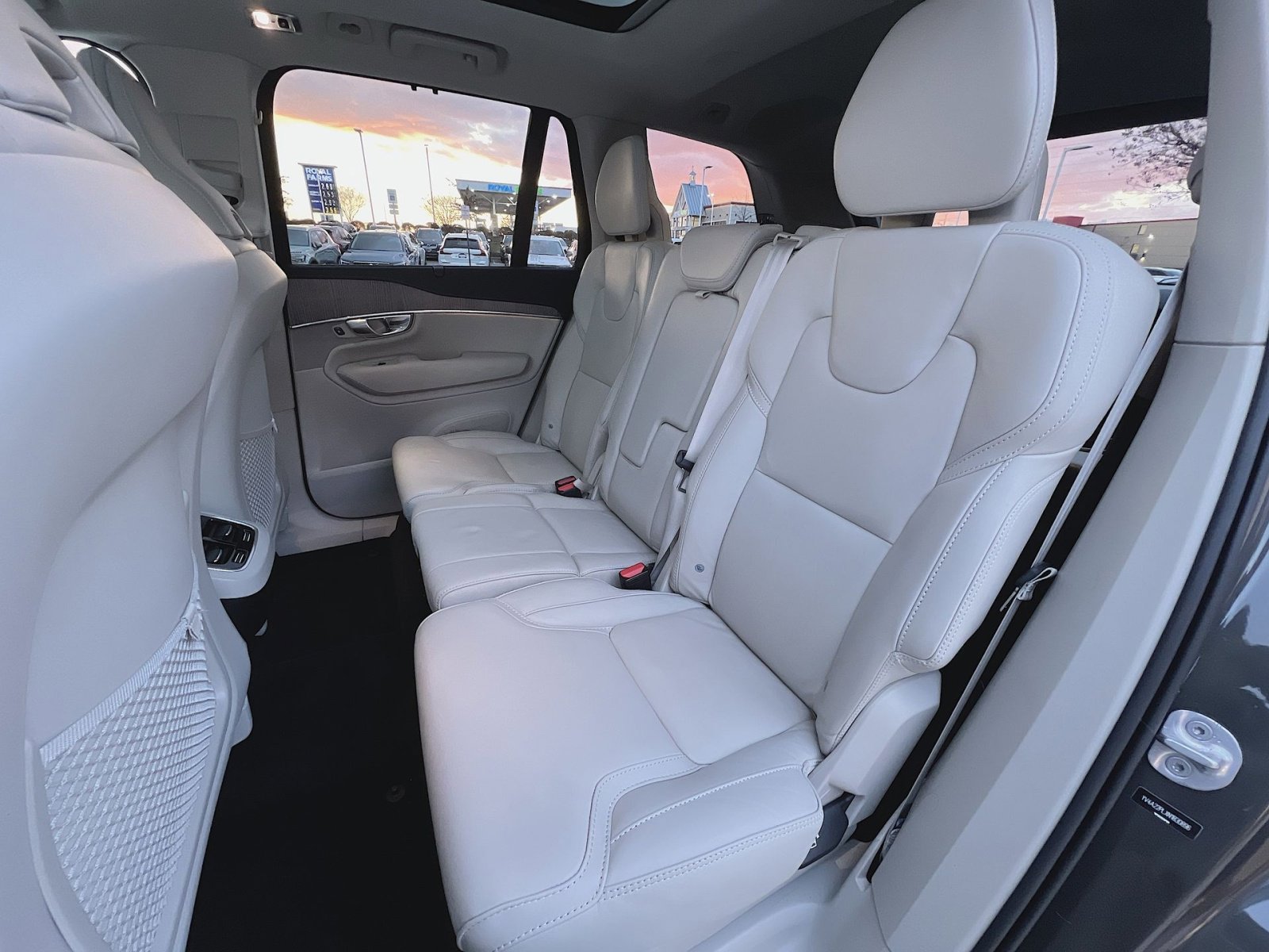 Certified 2022 Volvo XC90 T6 Inscription w/ Climate Package image 25