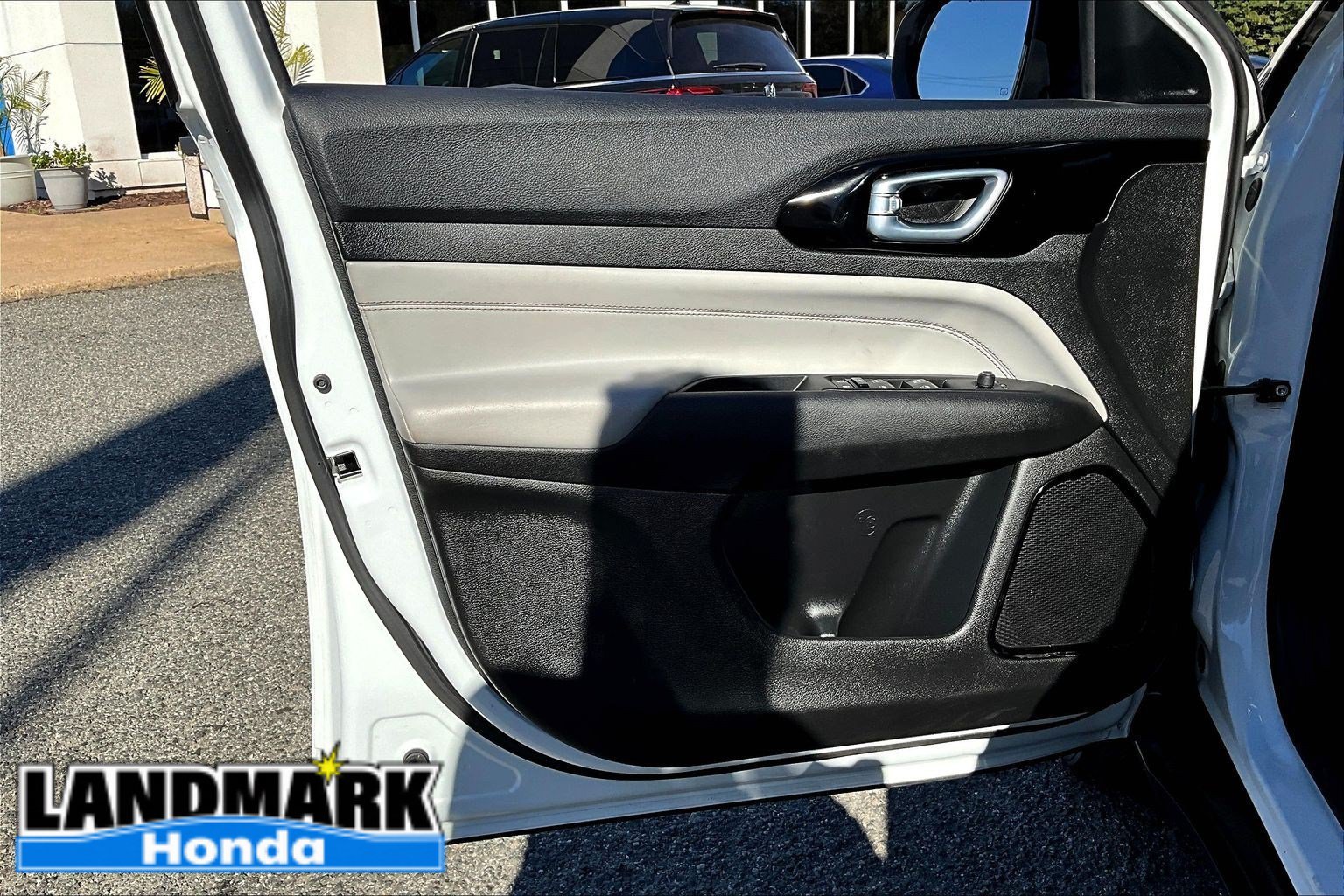 Used 2023 Jeep Compass Limited AWD/4WD image 17