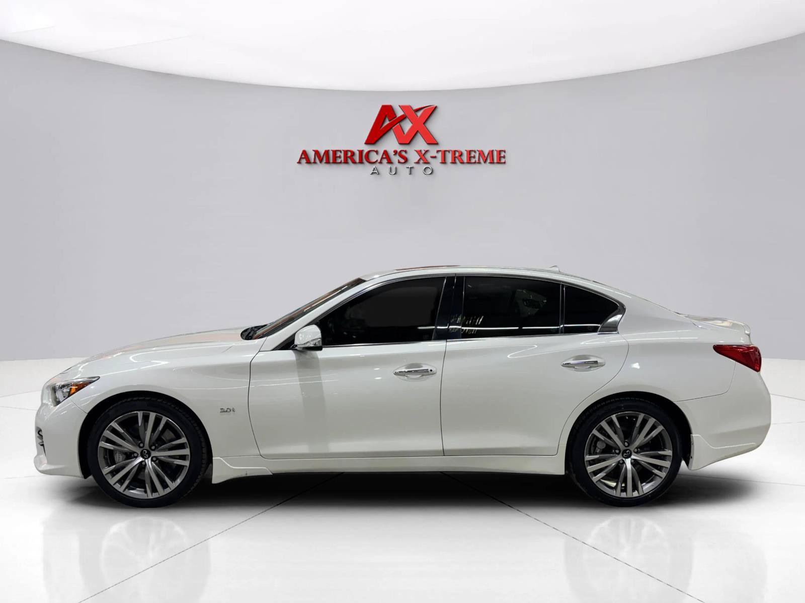 Used 2016 INFINITI Q50 Red Sport 400 AWD/4WD image 3