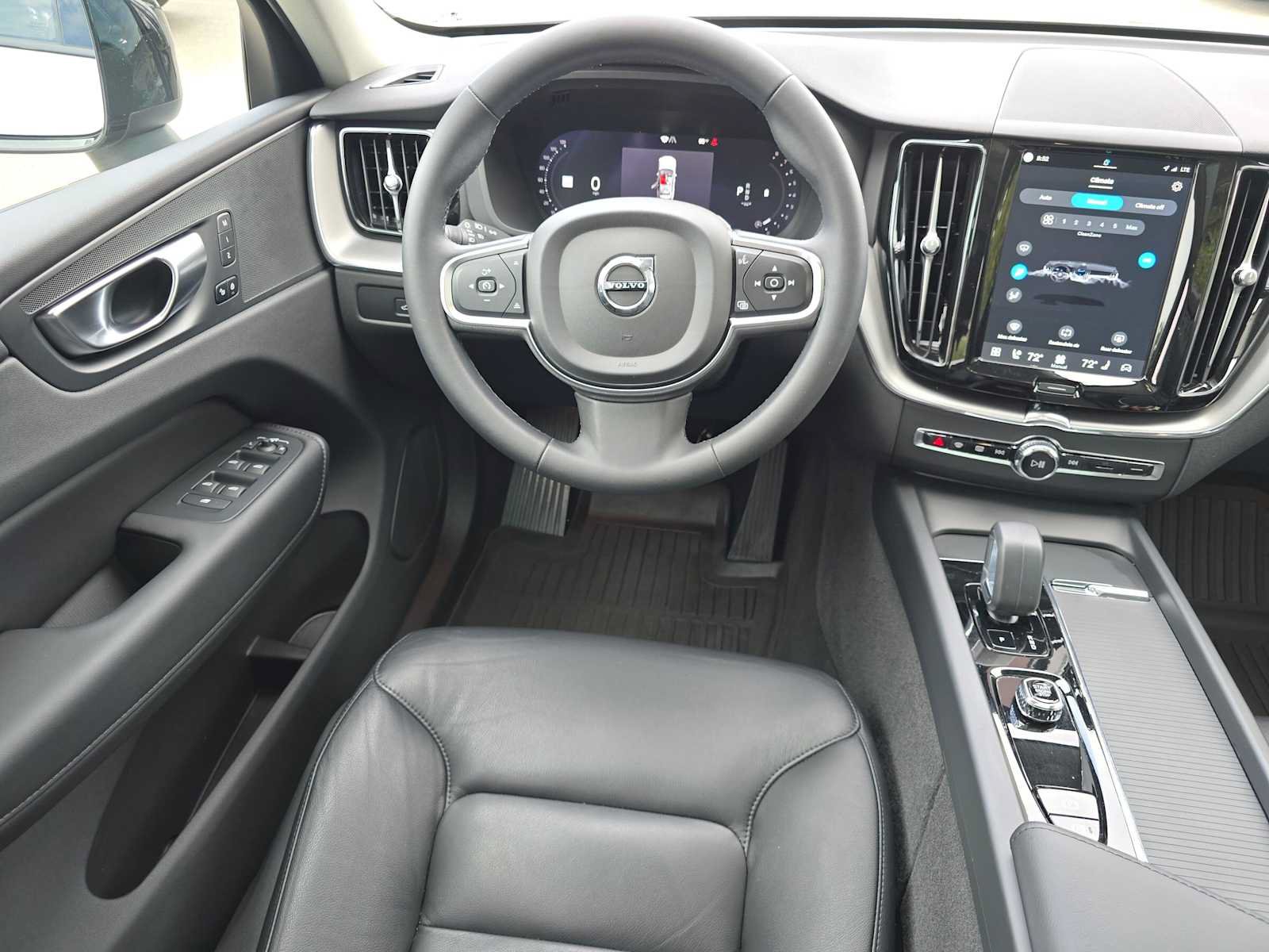 Certified 2024 Volvo XC60 B5 Core w/ Protection Package Premier AWD/4WD image 17