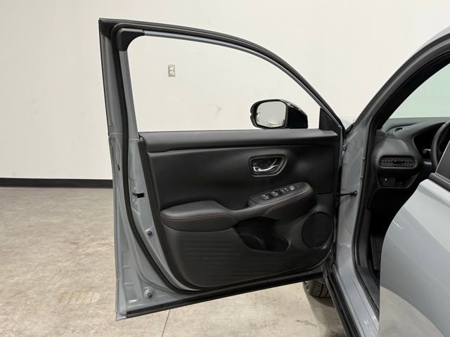 Used 2025 Honda HR-V Sport image 13
