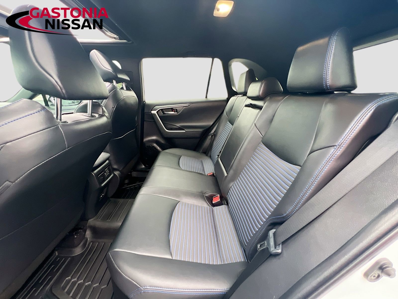 Used 2022 Toyota RAV4 XSE image 33