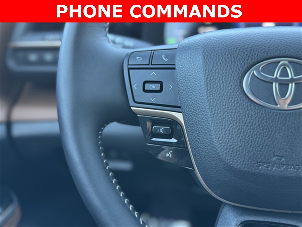 Certified 2025 Toyota Crown Signia image 26