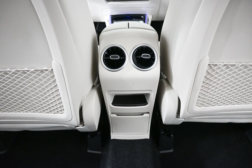 Used 2025 Mercedes-Benz GLB 250 image 18