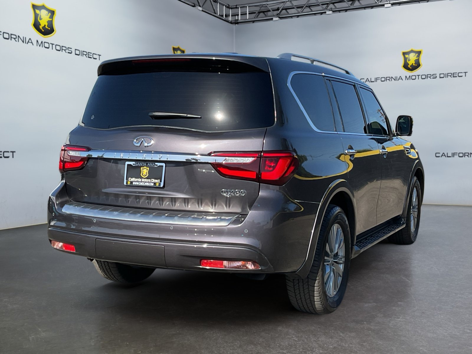 Used 2023 INFINITI QX80 Luxe w/ Cargo Package RWD image 5