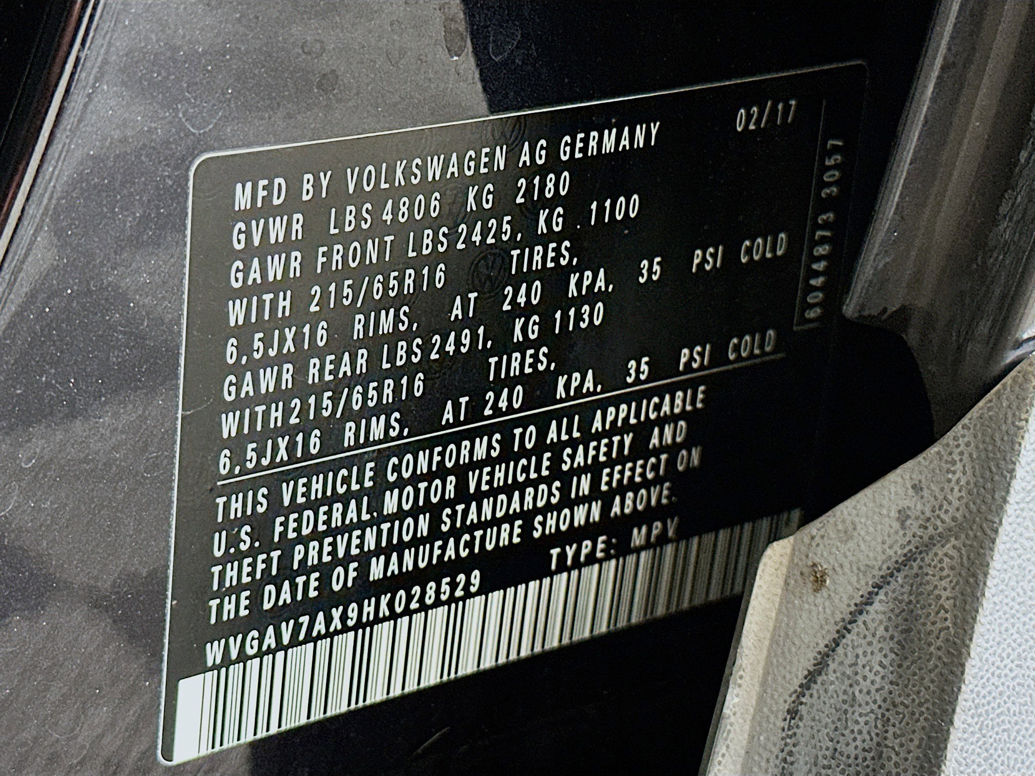 Used 2017 Volkswagen Tiguan S image 12