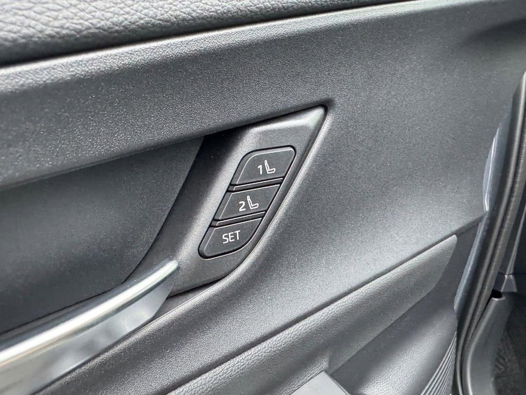 New 2026 Toyota Prius XSE Premium image 13