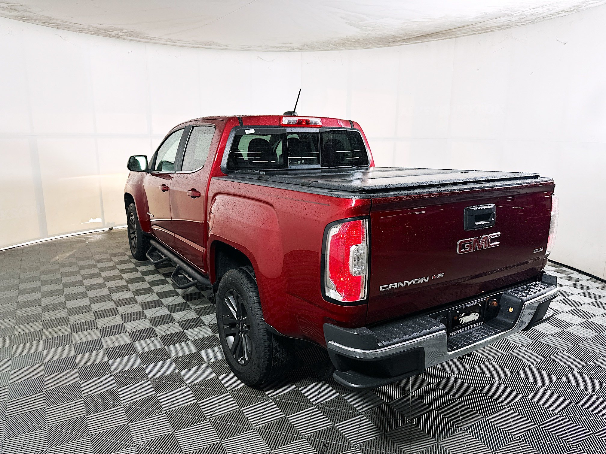 Used 2020 GMC Canyon SLE w/ Elevation Edition RWD image 5
