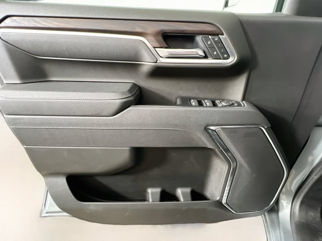 Used 2026 GMC Sierra 1500 SLT AWD/4WD image 32