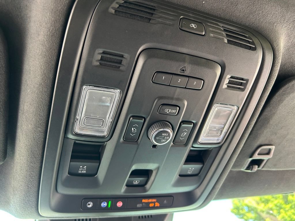 Used 2023 Cadillac Escalade V w/ LPO, ONYX Package AWD/4WD image 64