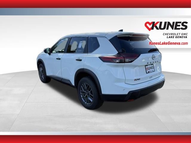 Used 2024 Nissan Rogue S image 9