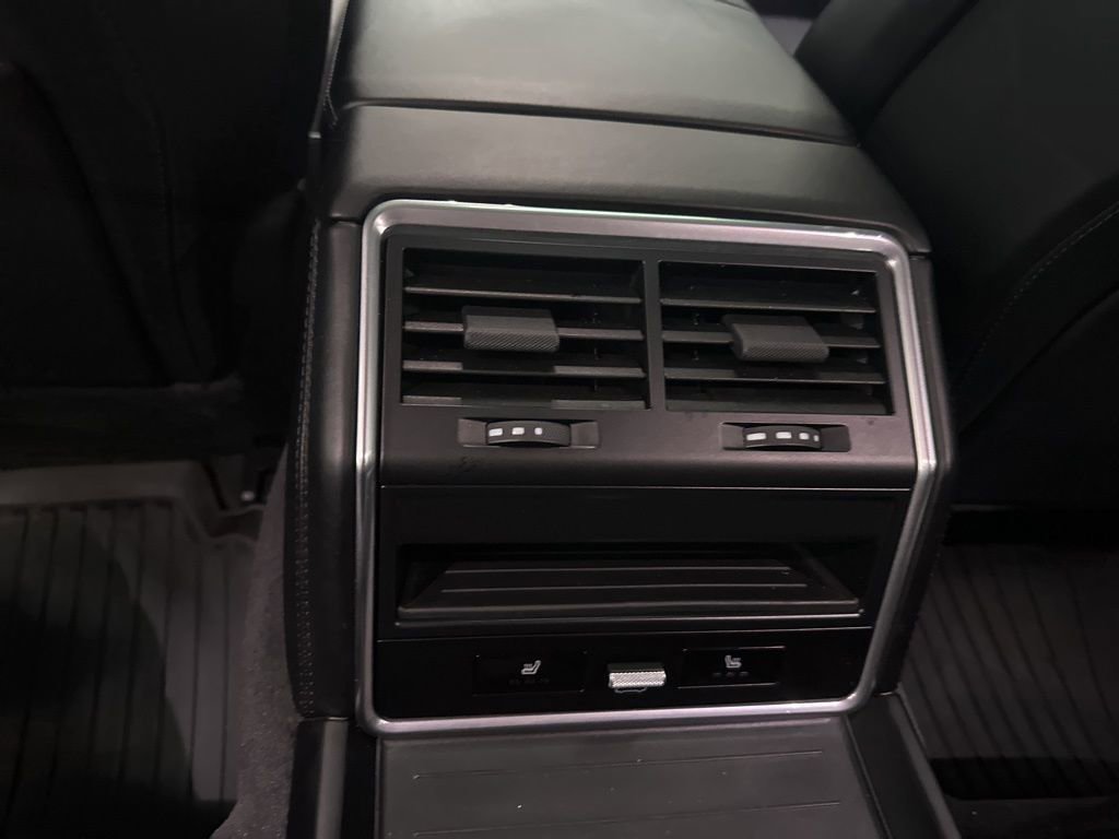 Used 2020 Porsche Panamera GTS w/ Premium Package Plus image 22