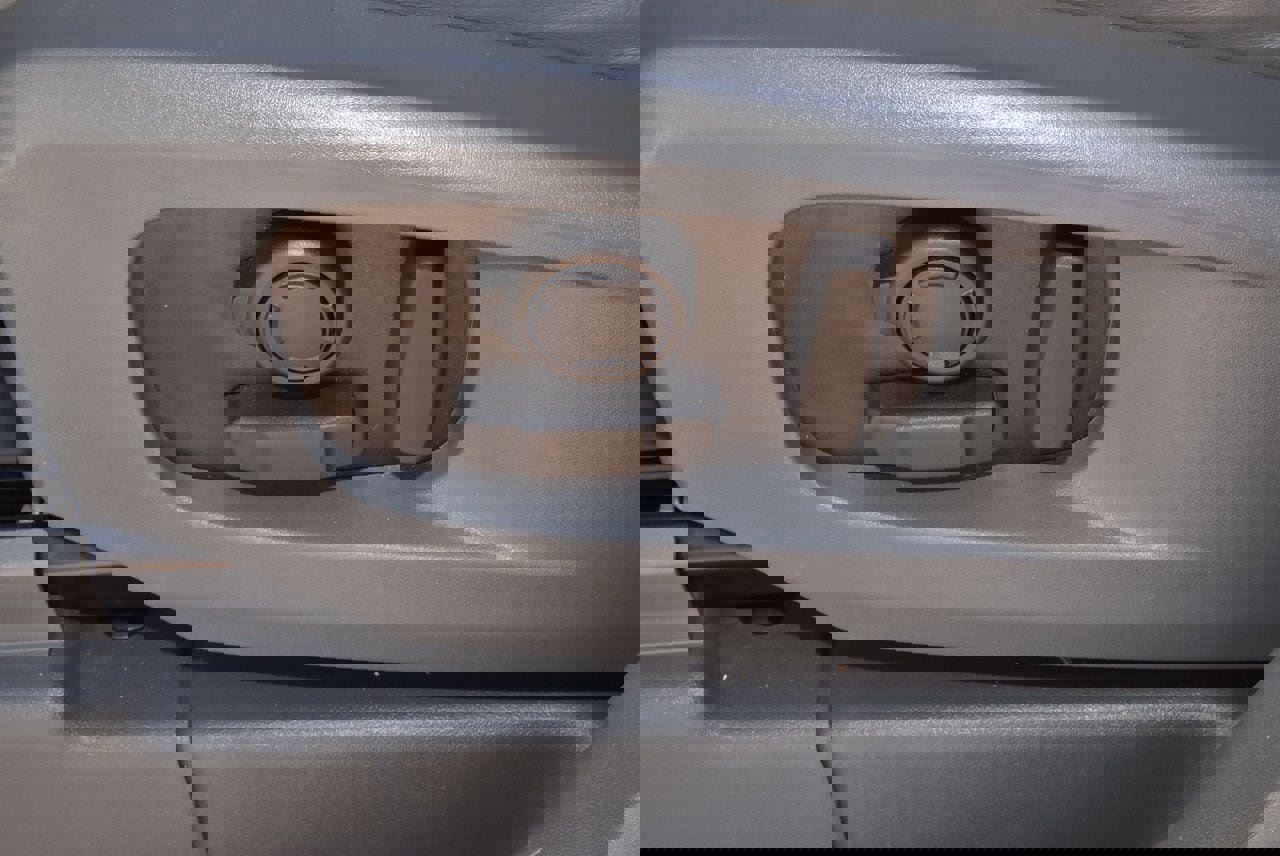 Used 2023 Land Rover Defender 110 X-Dynamic SE image 35