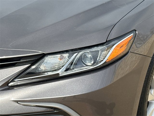 Used 2022 Toyota Camry LE image 6