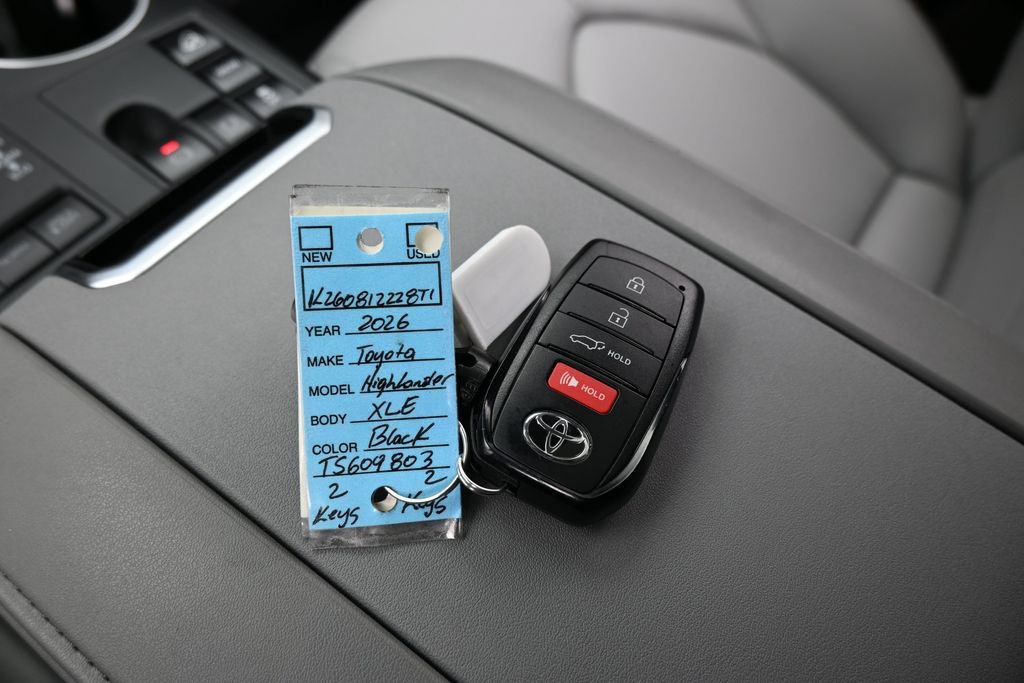 Used 2026 Toyota Highlander XLE AWD/4WD image 27