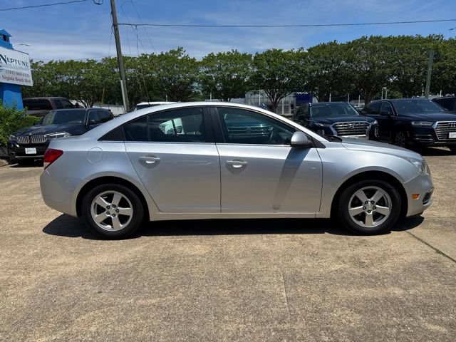 Used 2016 Chevrolet Cruze LT FWD image 4