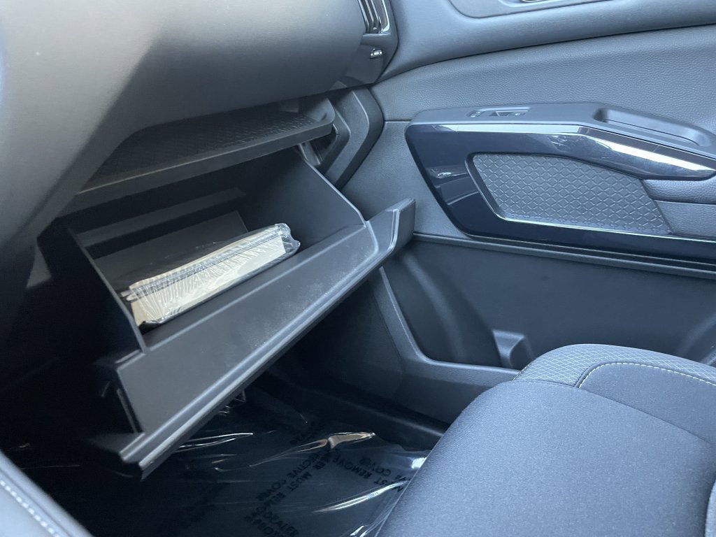 Used 2024 Nissan Pathfinder SV w/ Lighting Package (N92) image 39