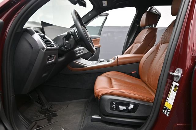 Used 2024 BMW X7 xDrive40i AWD/4WD image 17