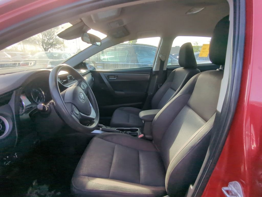 Used 2018 Toyota Corolla LE FWD image 6