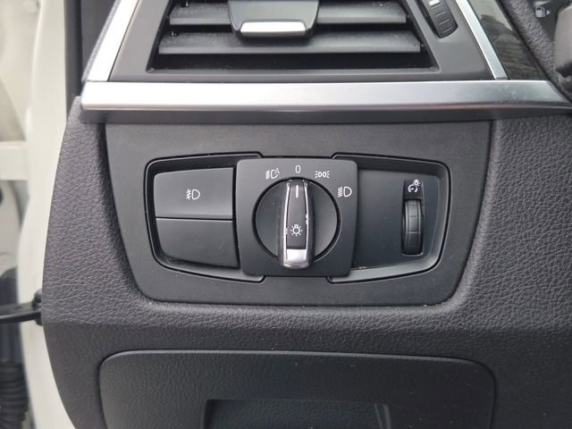 Used 2016 BMW 328i Sedan RWD image 25