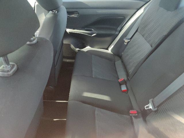 Used 2022 Nissan Versa SV FWD image 18