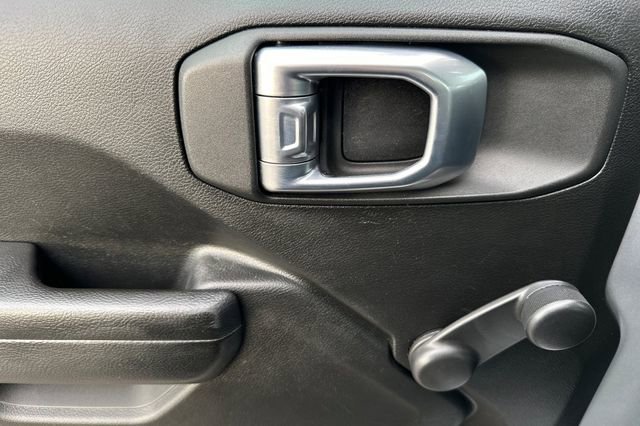 Certified 2022 Jeep Gladiator Sport image 11