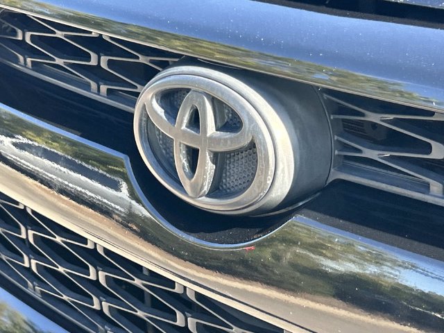Used 2019 Toyota 4Runner SR5 AWD/4WD image 10